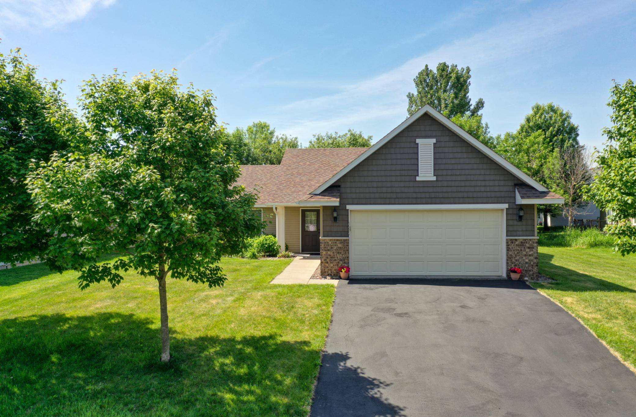 6479 204th ST N, Forest Lake, MN 55025