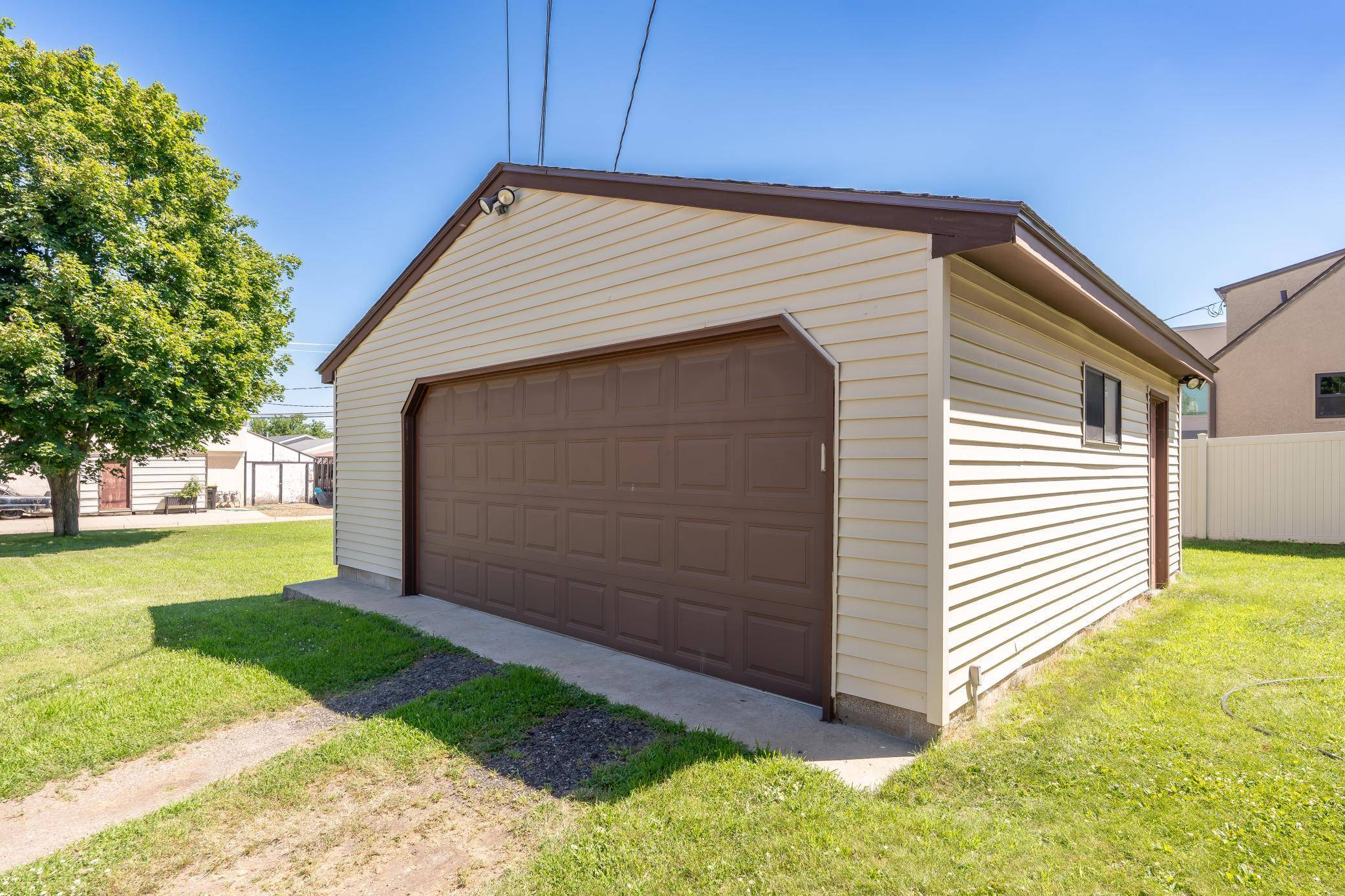 239 3rd AVE W, Shakopee, MN 55379