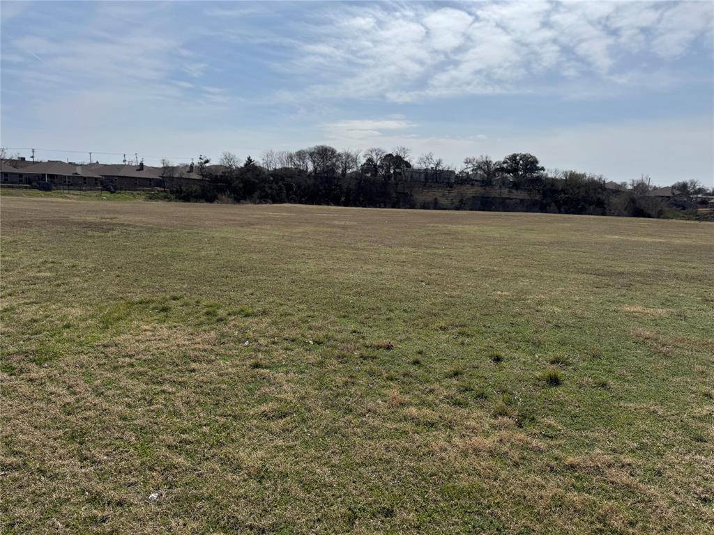 7945 White Settlement Road, White Settlement, TX 76108