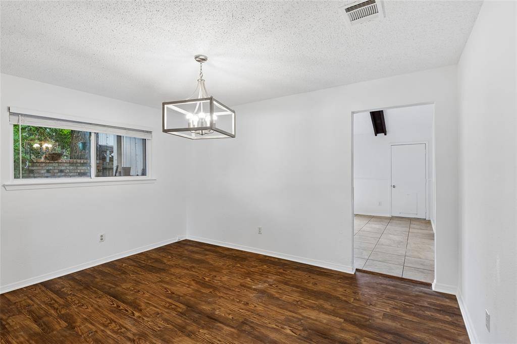 1016 Hazelwood Drive, Mansfield, TX 76063
