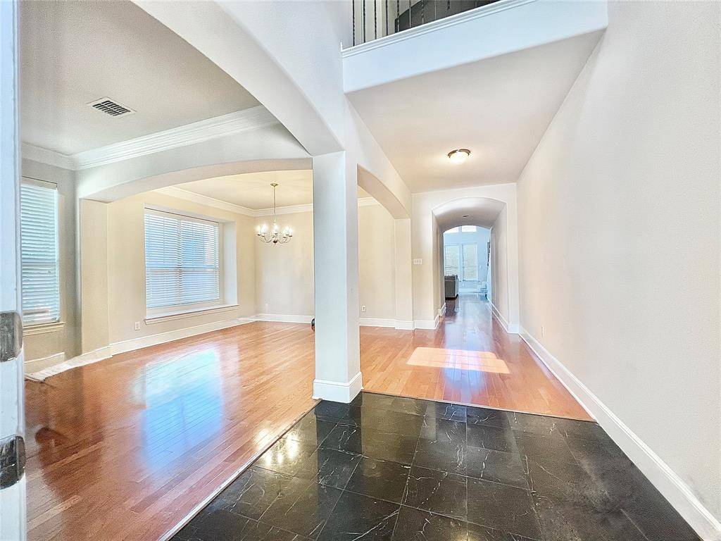 10404 OFFSHORE Drive, Irving, TX 75063