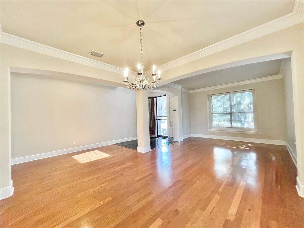 10404 OFFSHORE Drive, Irving, TX 75063