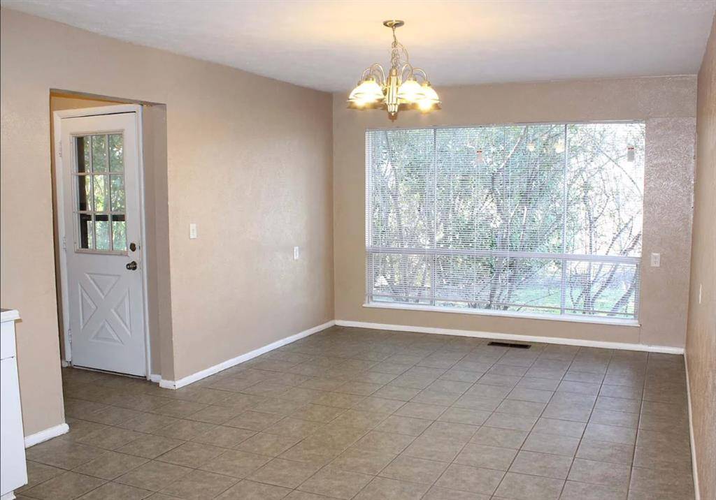 6404 Waynewood Court, Fort Worth, TX 76135