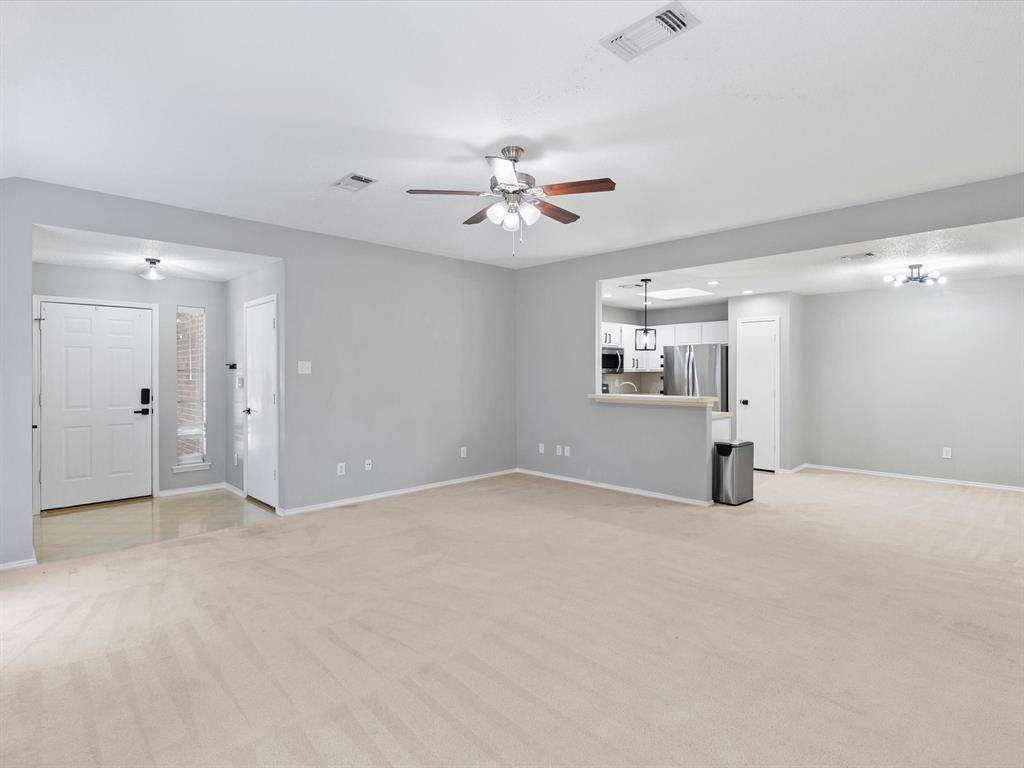 616 Renaissance Place, Cedar Hill, TX 75104
