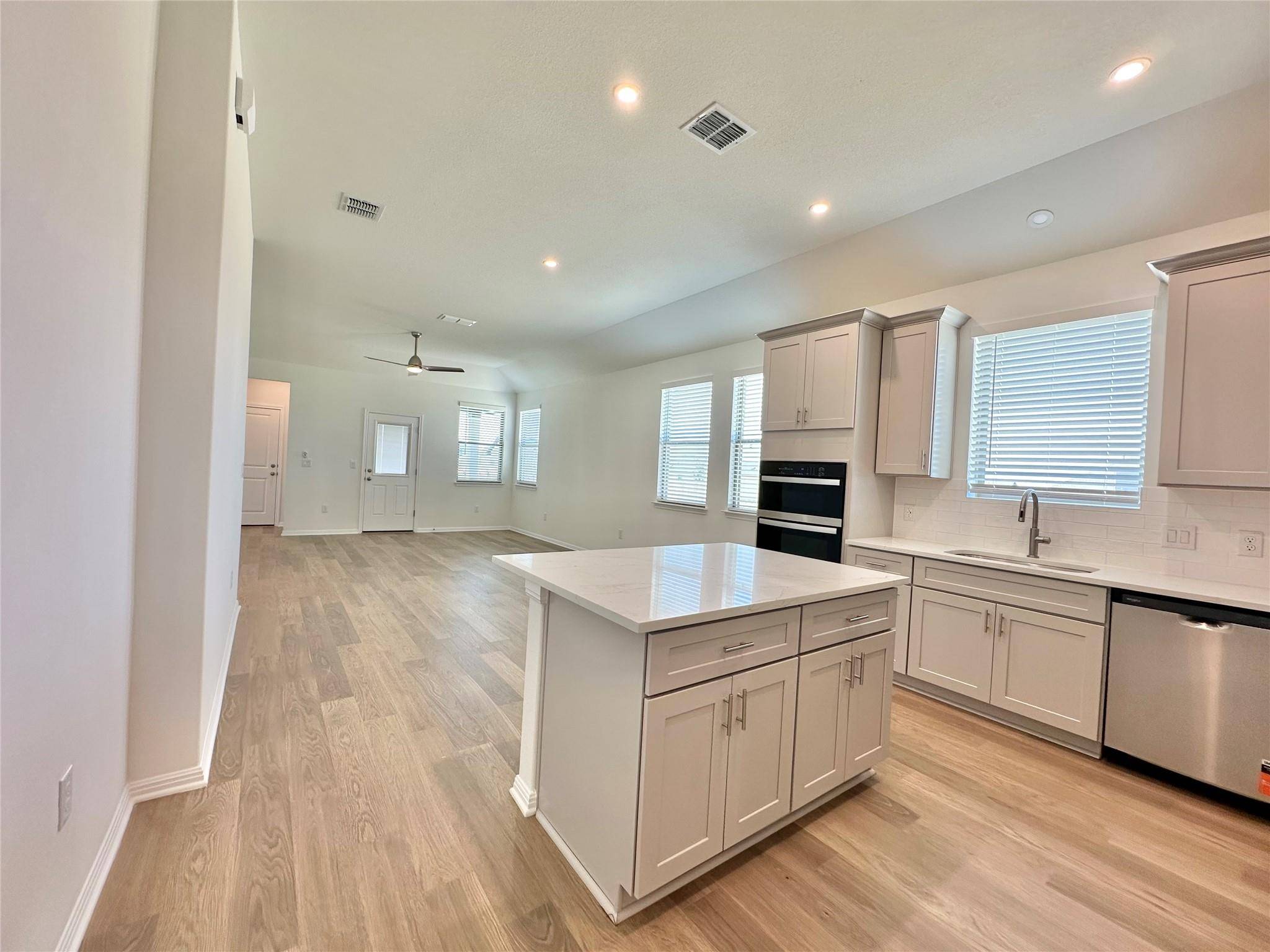 557 Porter Country PKWY, Buda, TX 78610
