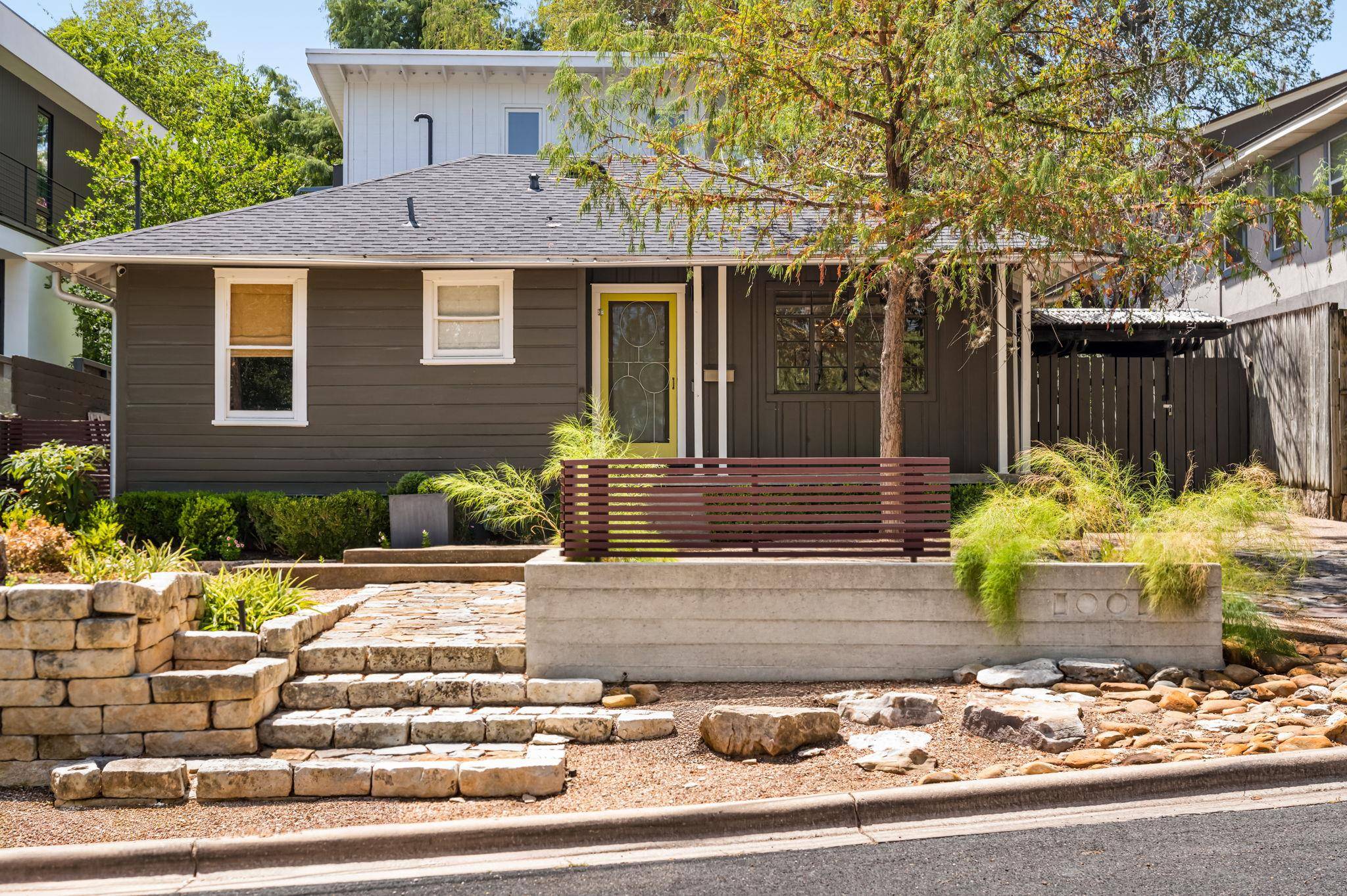 1001 Daniel DR, Austin, TX 78704