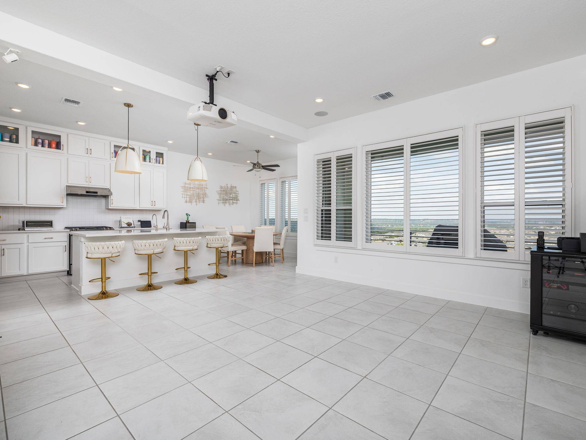 20 Maybury WAY, Lakeway, TX 78738