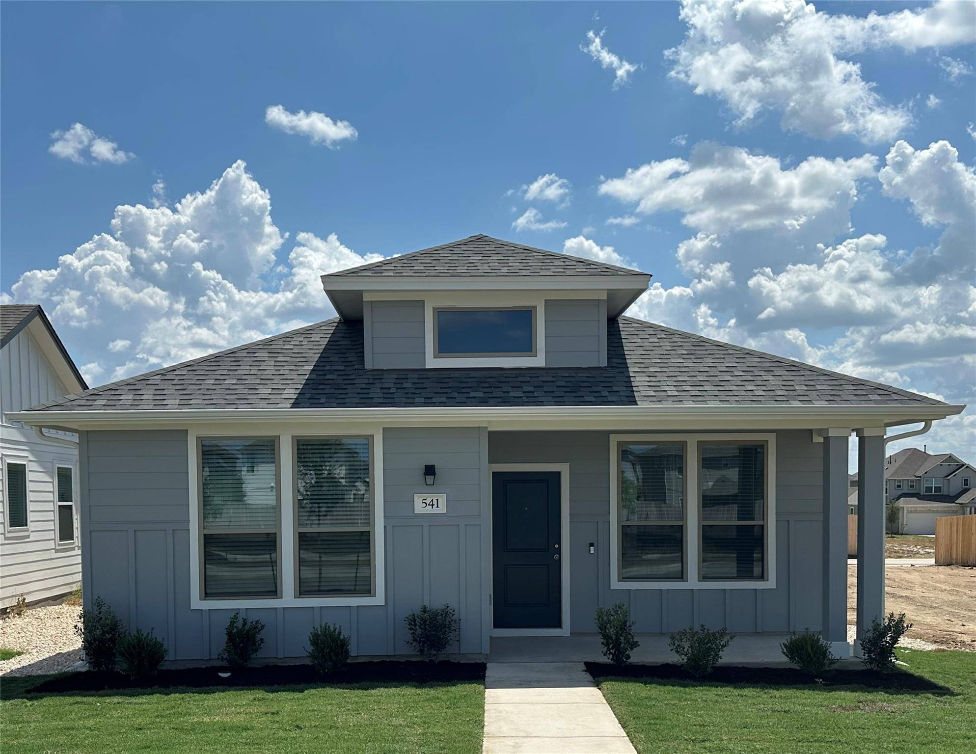 541 Porter Country PKWY, Buda, TX 78610