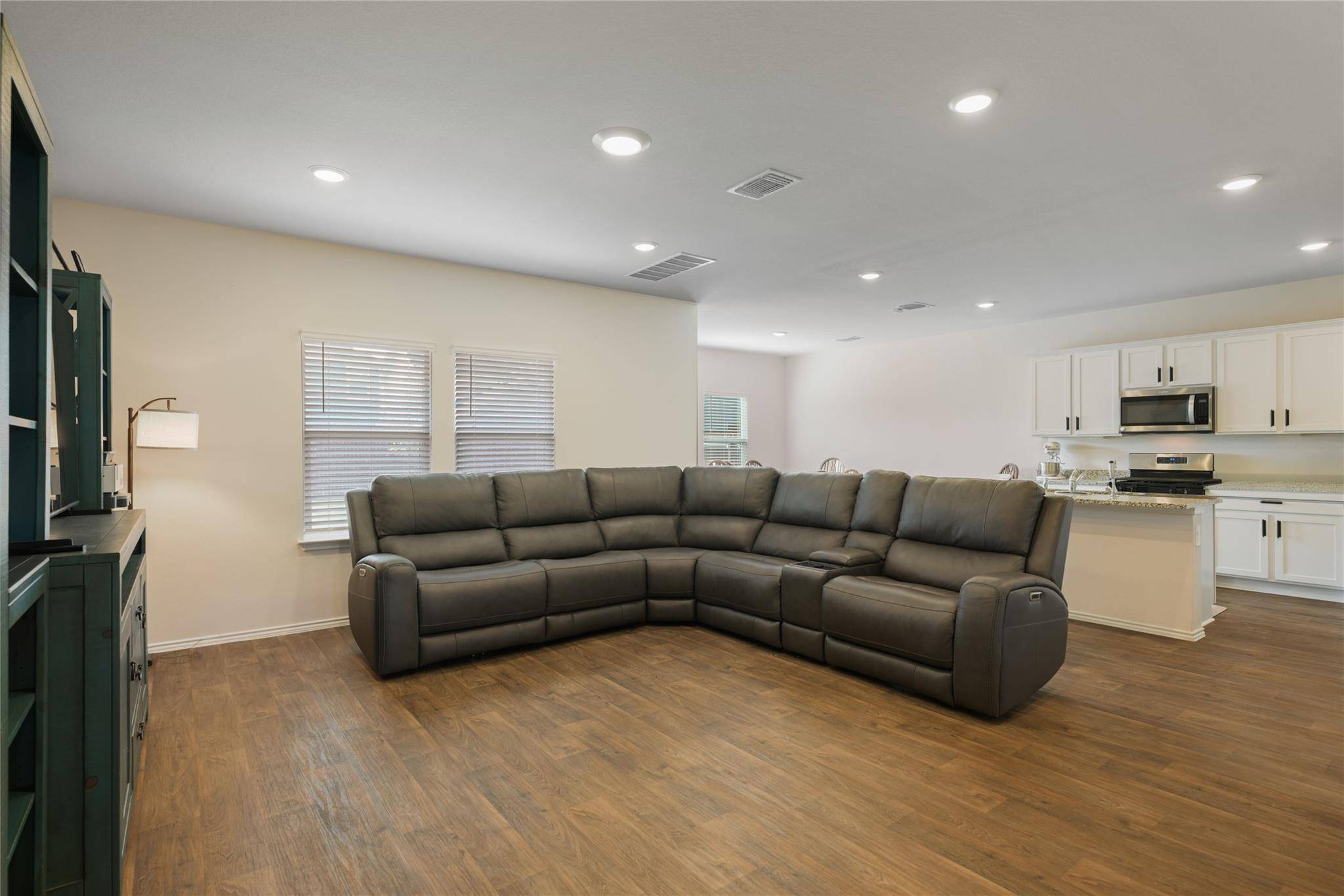 358 Frogmore LOOP, Kyle, TX 78640