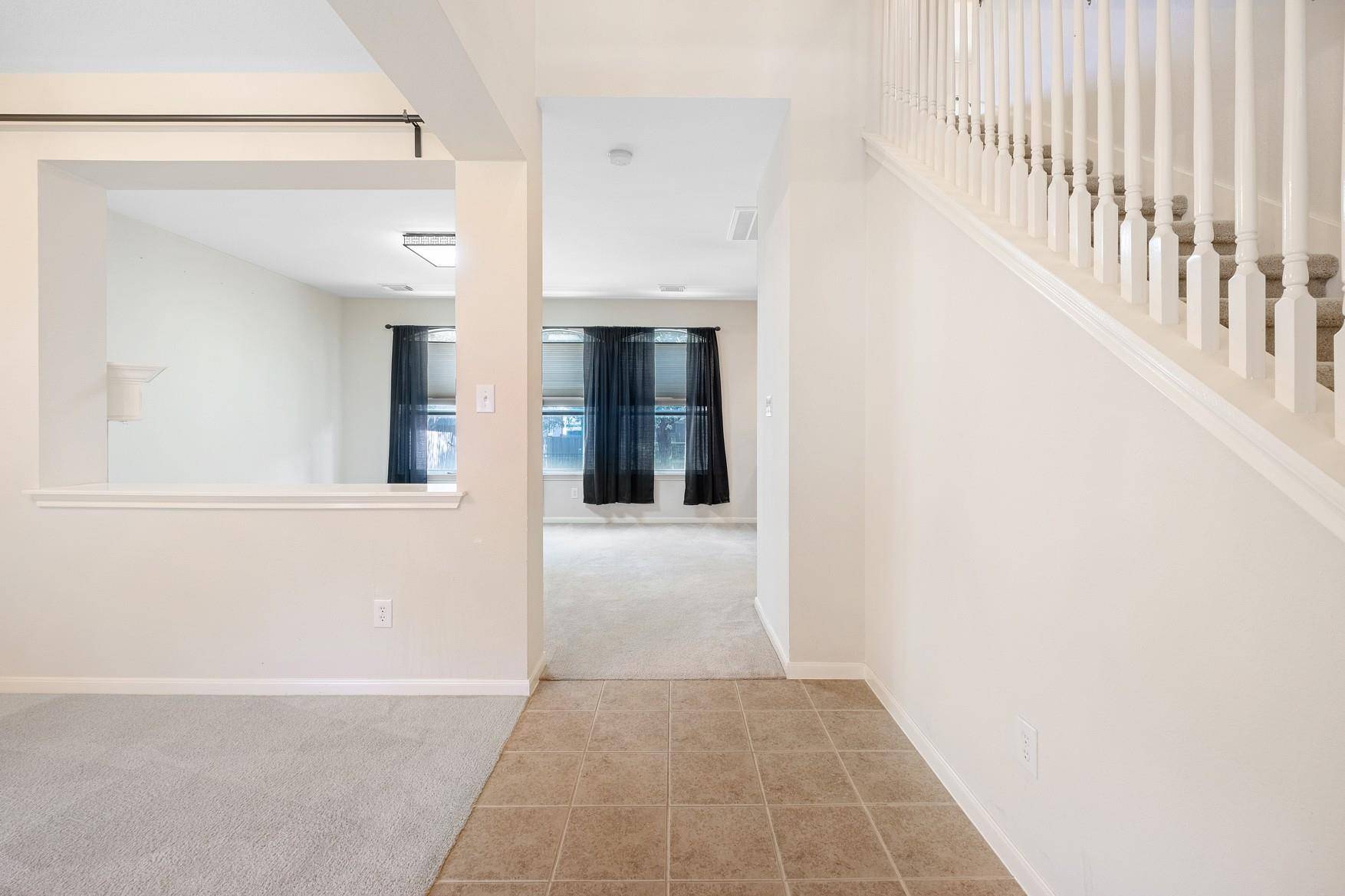 1726 Rosenborough LN, Round Rock, TX 78665