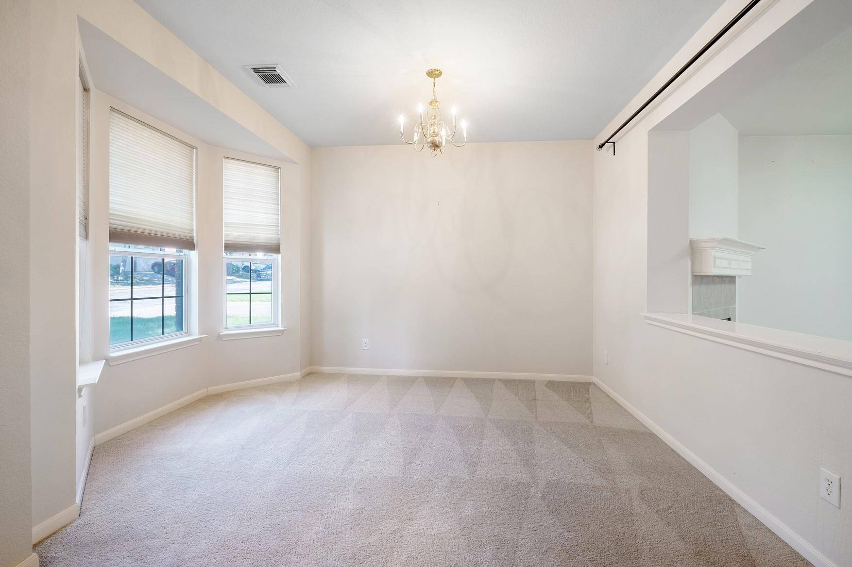 1726 Rosenborough LN, Round Rock, TX 78665
