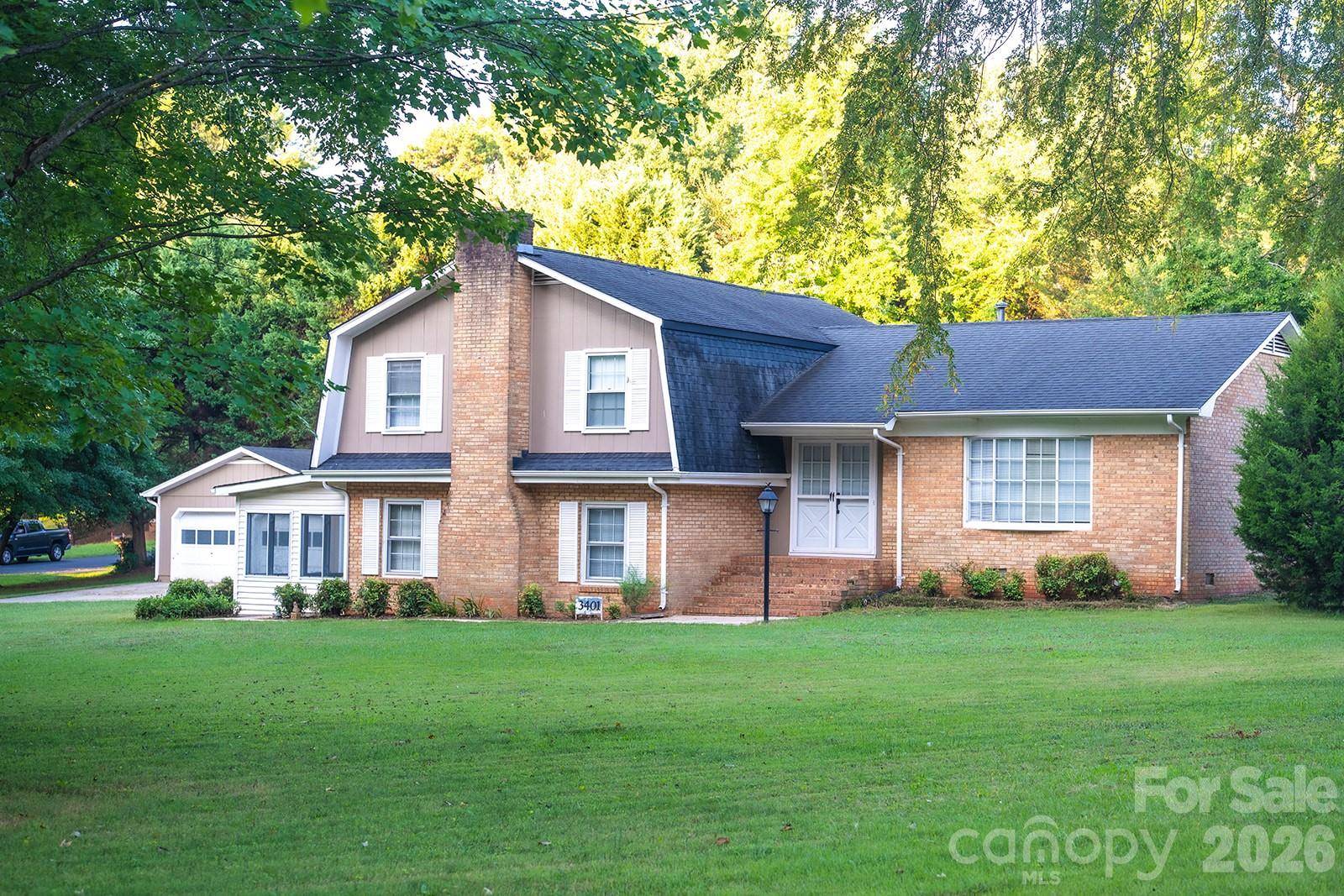 3401 Tracelake DR, Matthews, NC 28105