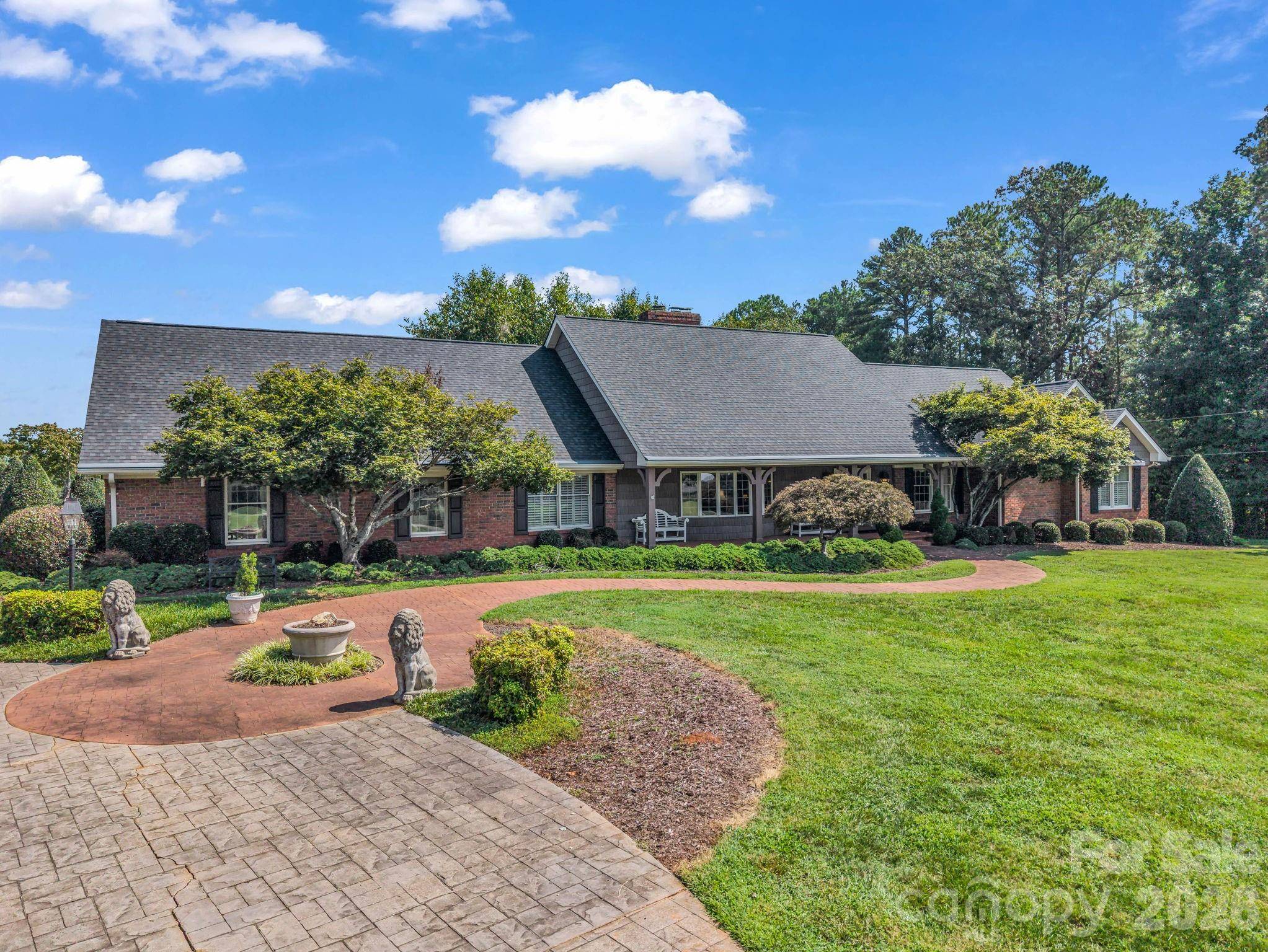 164 Brookfield DR, Forest City, NC 28043