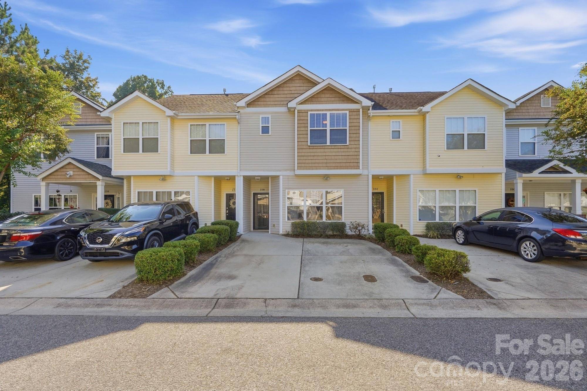 108 St Vincent PL, Mount Holly, NC 28120
