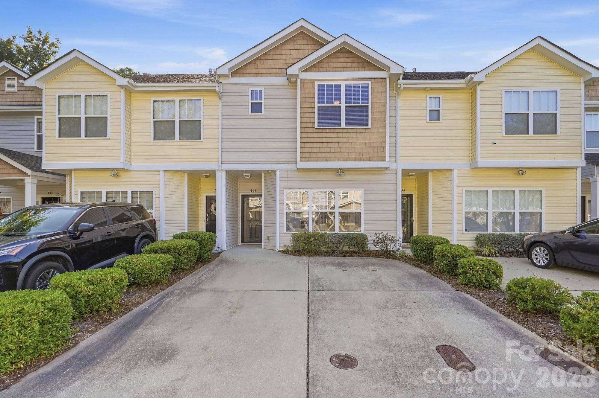 108 St Vincent PL, Mount Holly, NC 28120