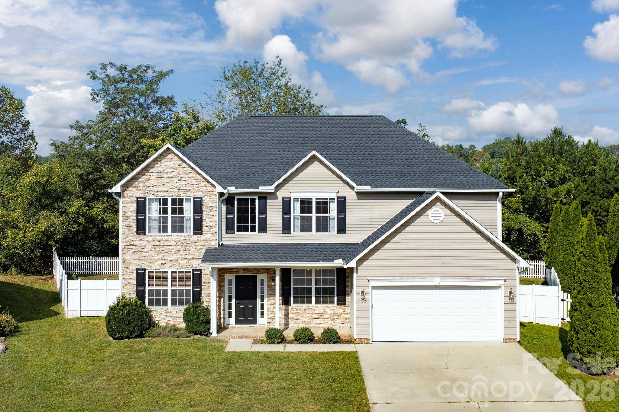 9 Carraway CT, Asheville, NC 28804