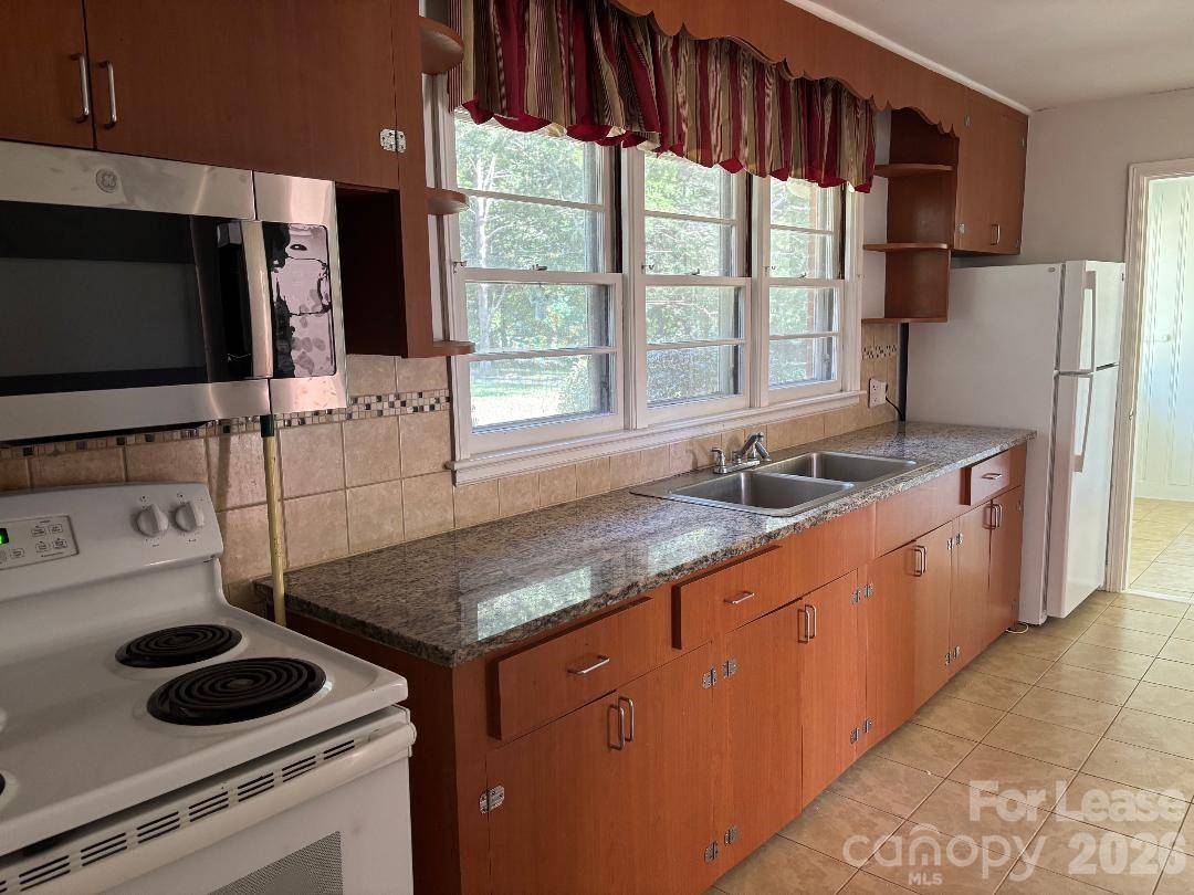 6038 Preston LN, Charlotte, NC 28270