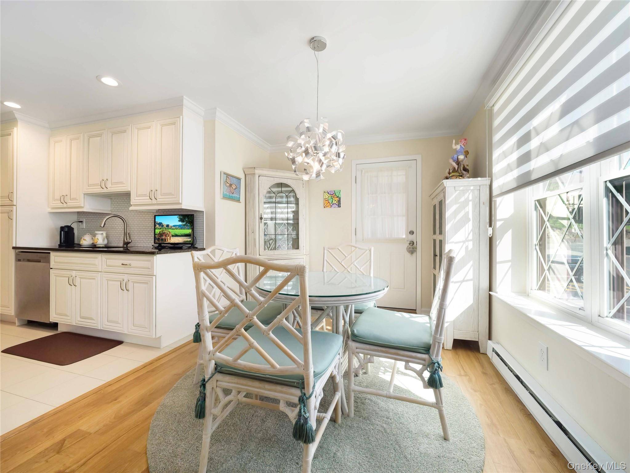 461 Sierra Vista LN, Valley Cottage, NY 10989