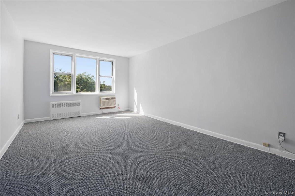 3 Sadore LN #6C, Yonkers, NY 10710