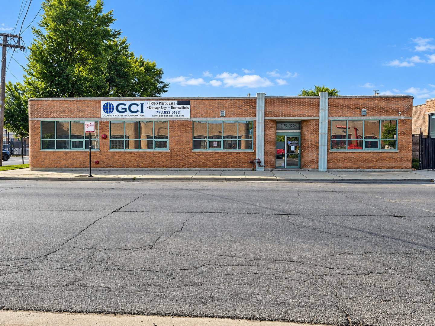 4535 W Addison ST, Chicago, IL 60641