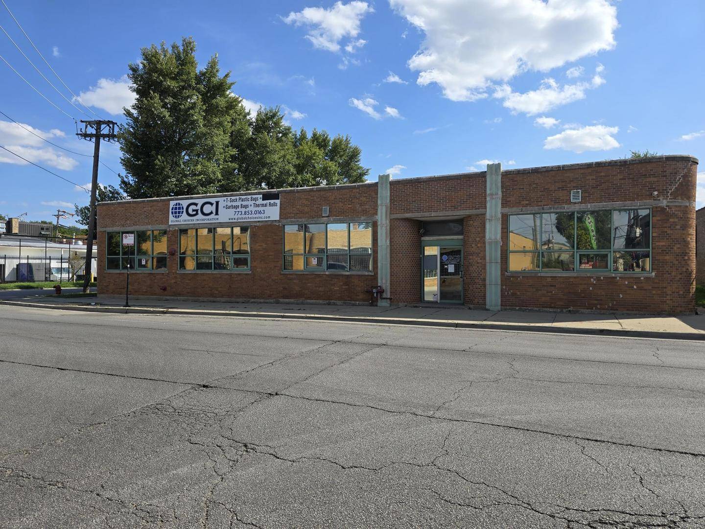 4535 W Addison ST, Chicago, IL 60641