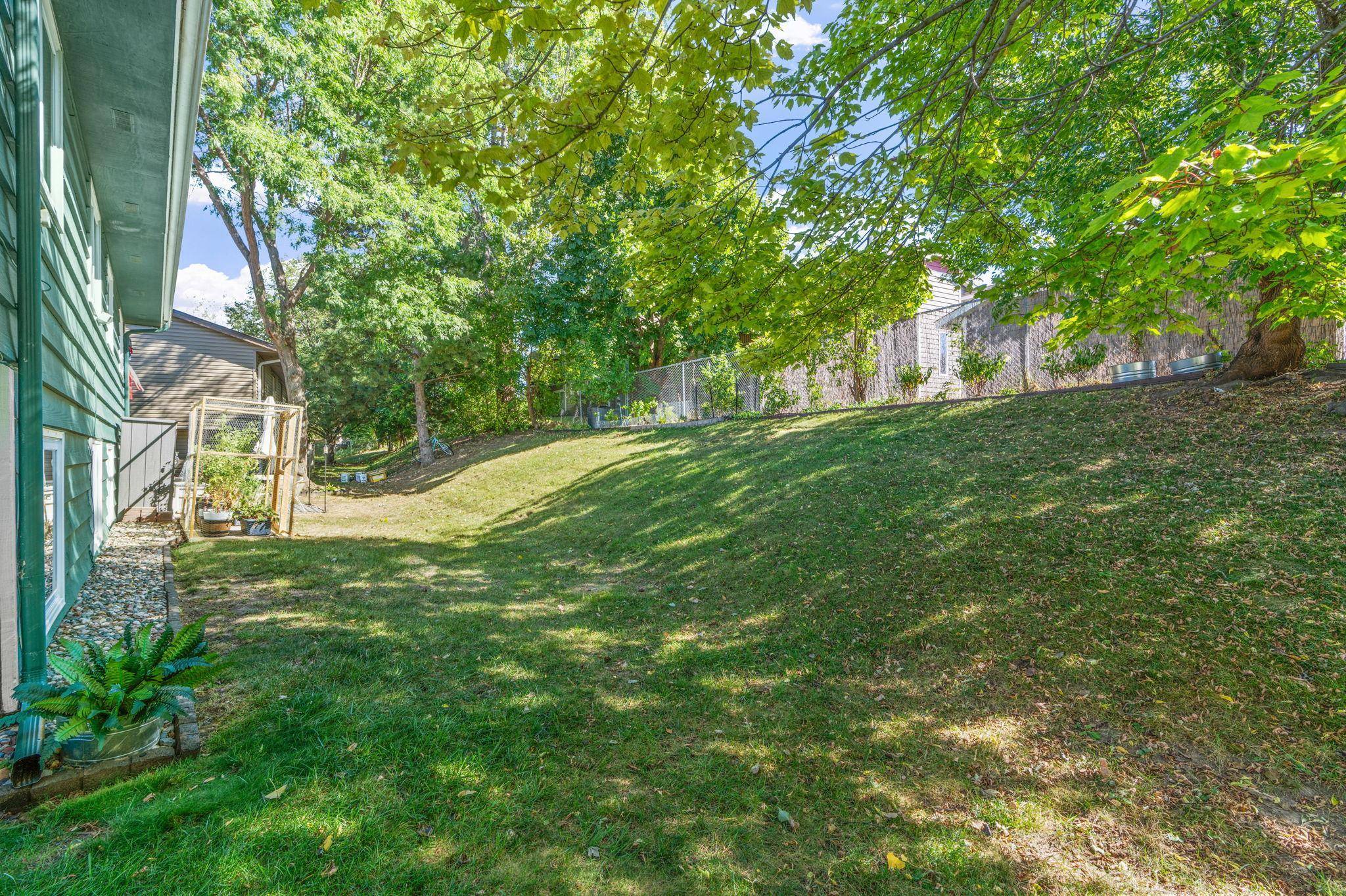 4468 Cinnamon Ridge TRL, Eagan, MN 55122