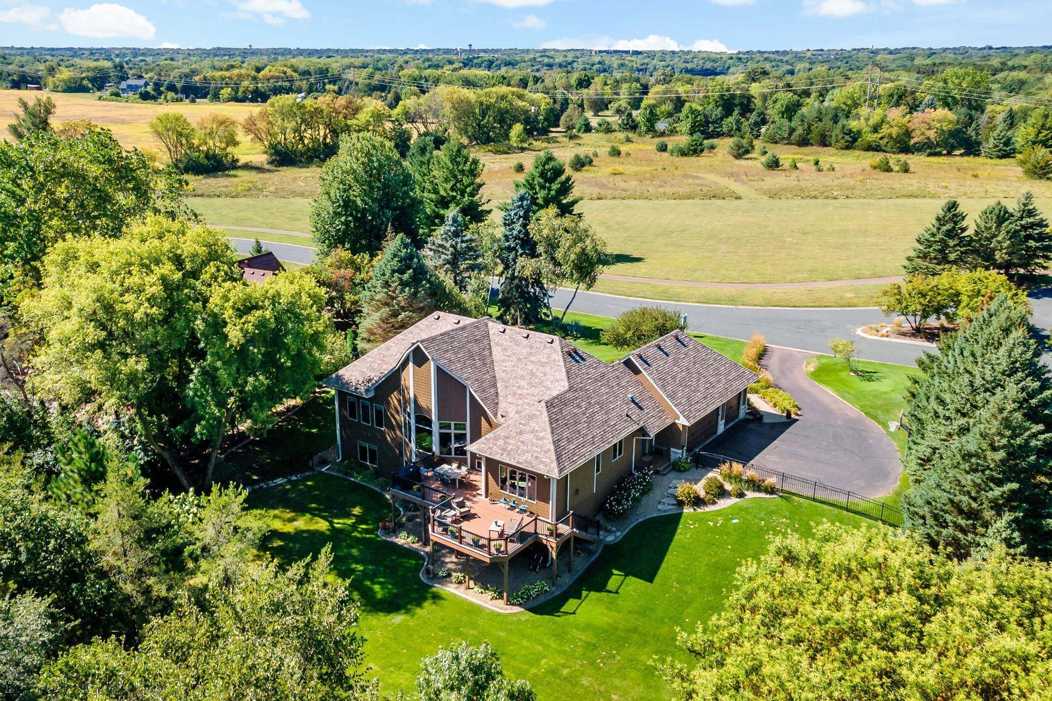 9576 51st ST N, Lake Elmo, MN 55042