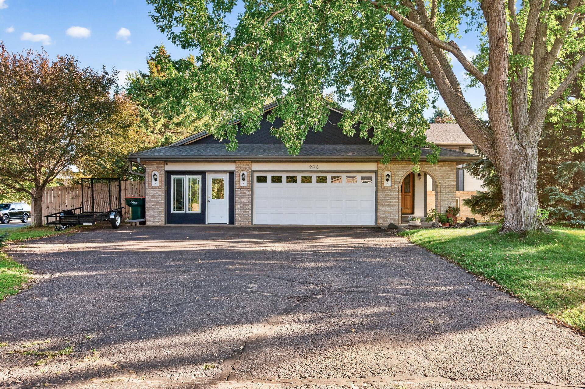 998 99th LN NE, Blaine, MN 55434