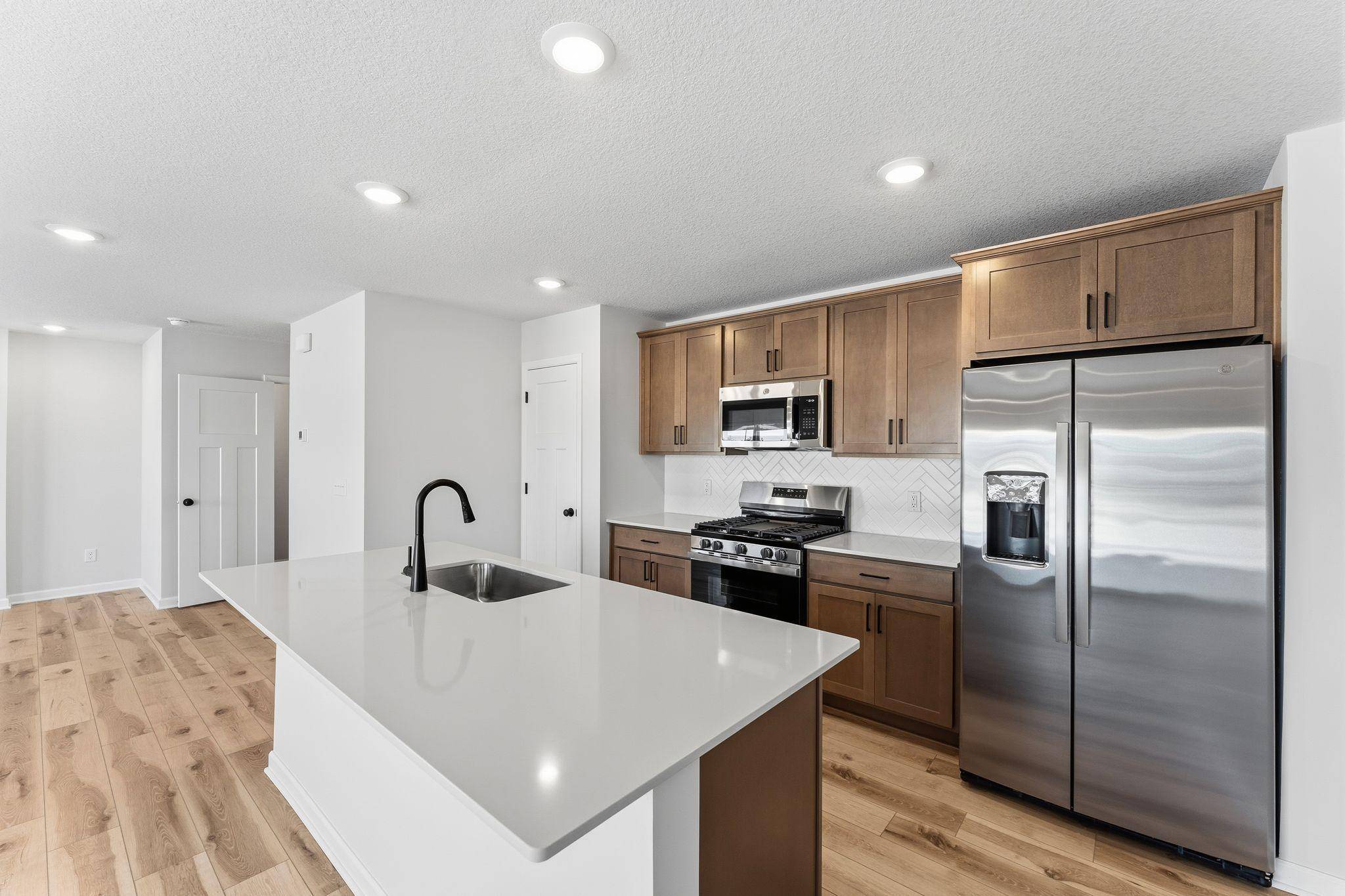 1102 Annagaire Curve, Rosemount, MN 55068