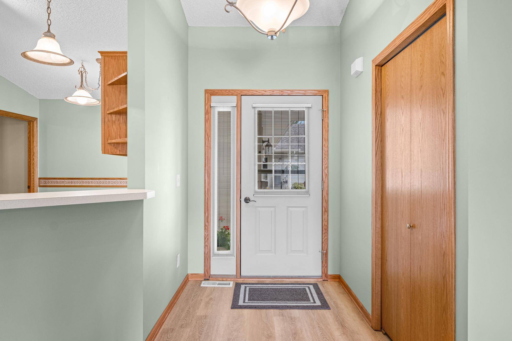 20551 Twilight TRL, Rogers, MN 55374