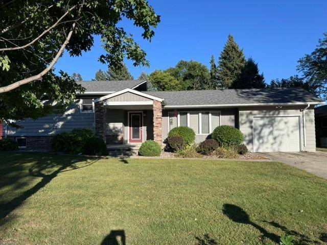 308 Linda LN, Montevideo, MN 56265
