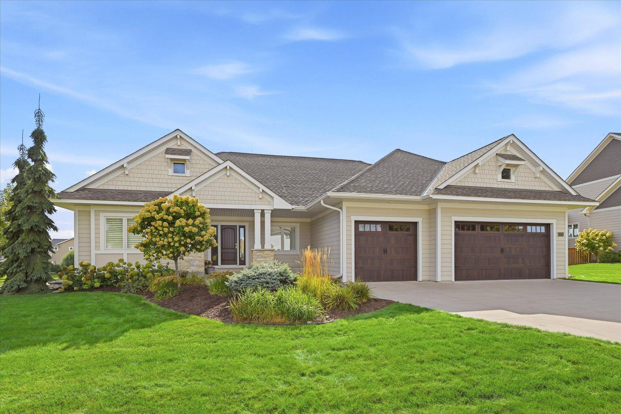 3204 Landon CT, Chaska, MN 55318