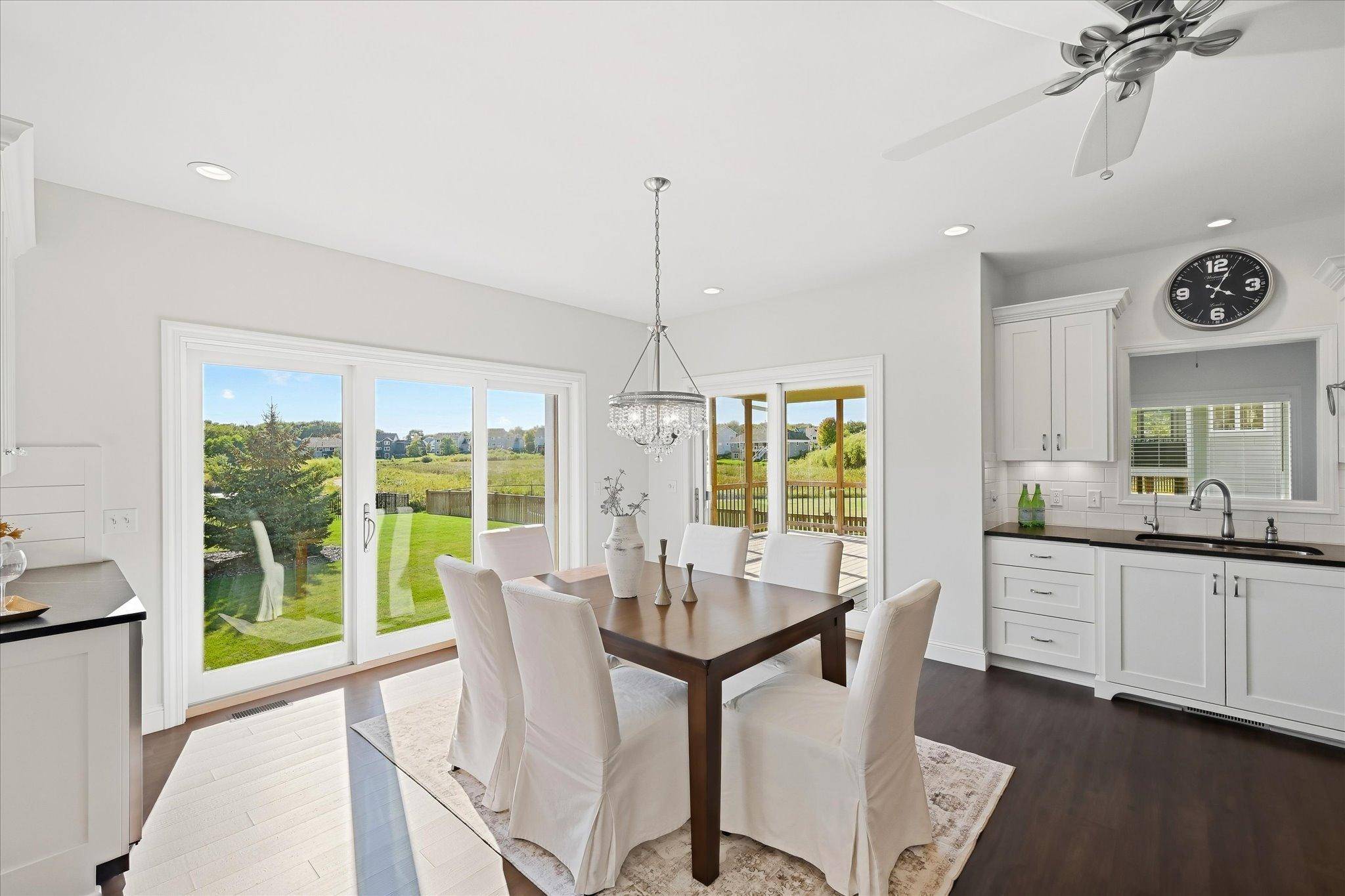 3204 Landon CT, Chaska, MN 55318