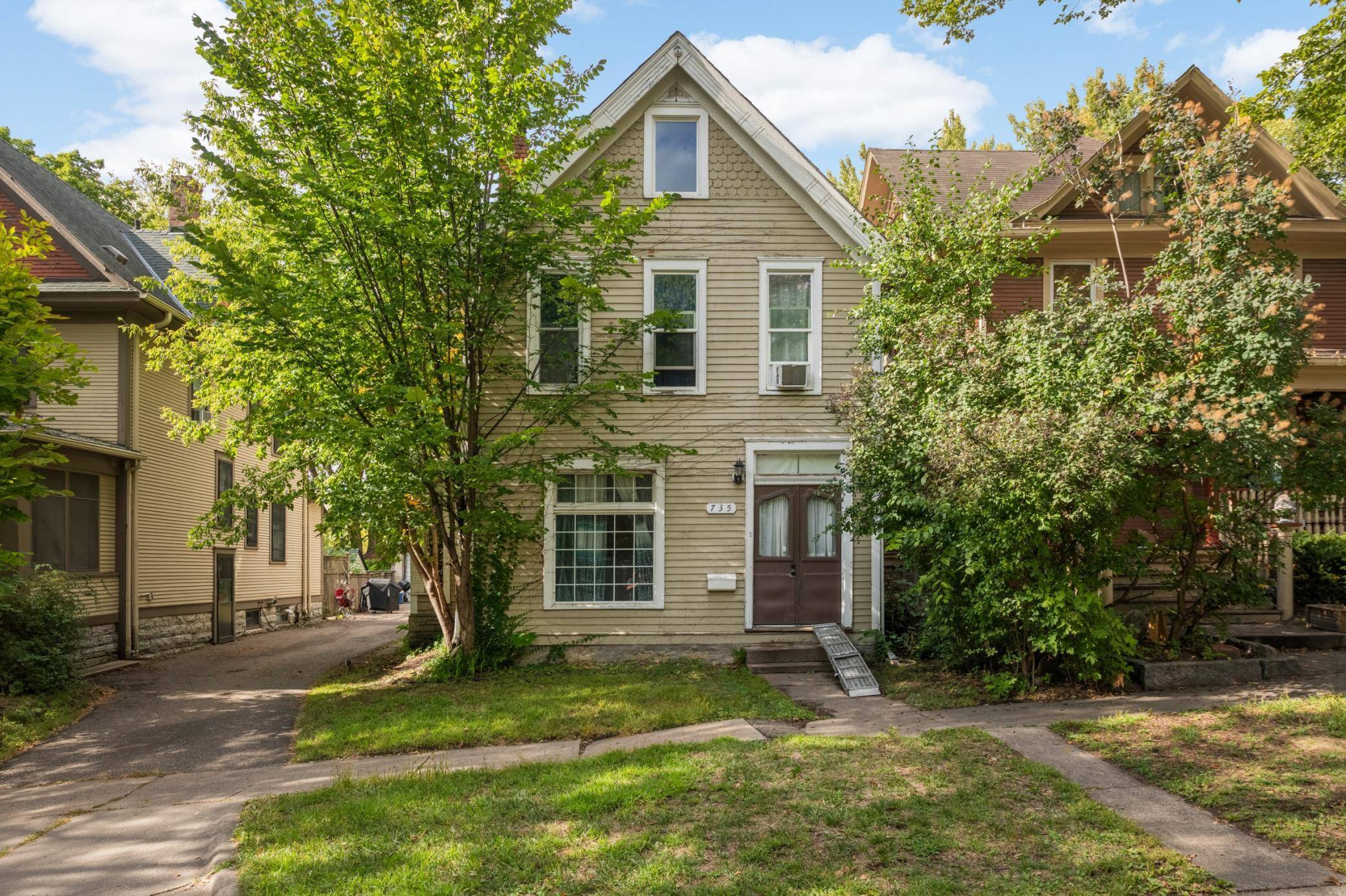 735 Wilson AVE, Saint Paul, MN 55106