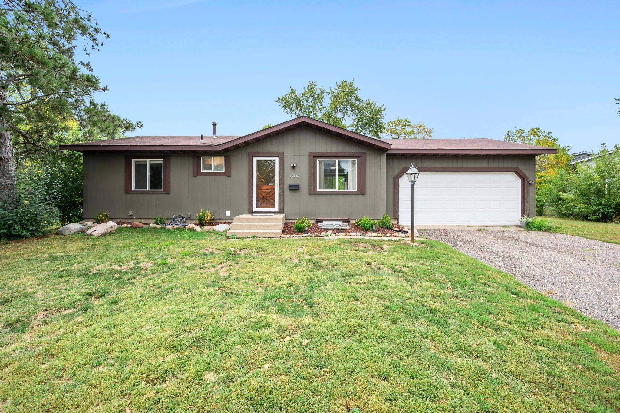 16288 Florida WAY W, Rosemount, MN 55068