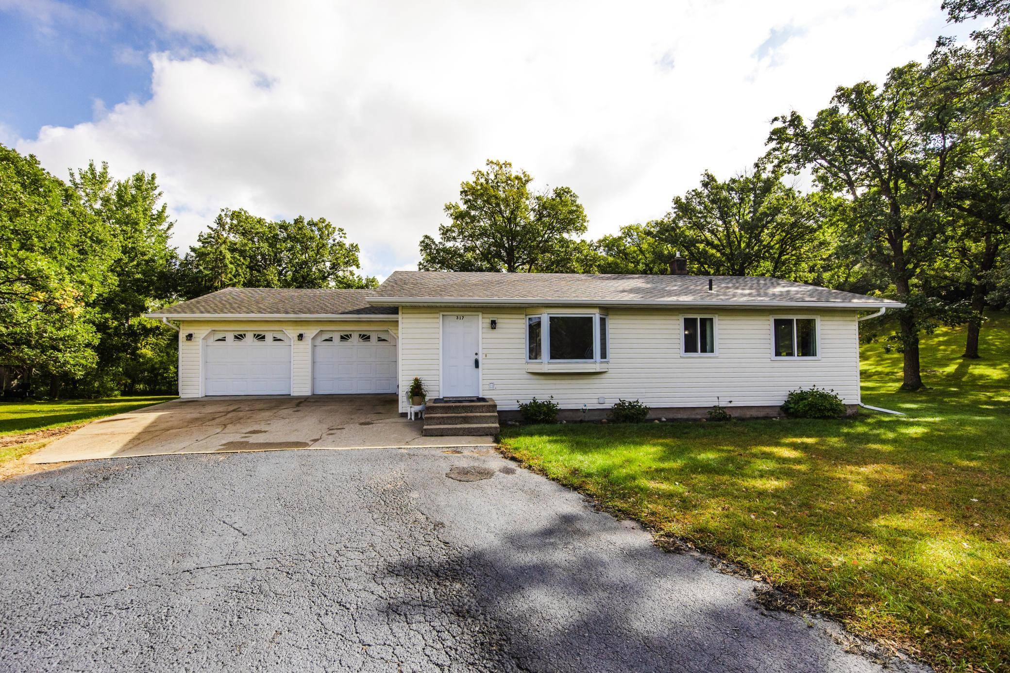 317 Maple DR, Detroit Lakes, MN 56501