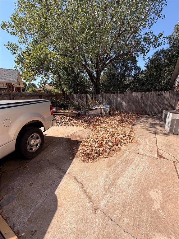 7928 Maehs LN, Oklahoma City, OK 73162