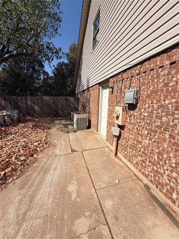 7928 Maehs LN, Oklahoma City, OK 73162