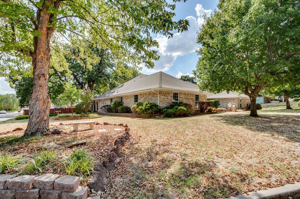 8230 NW 18th ST, Oklahoma City, OK 73127
