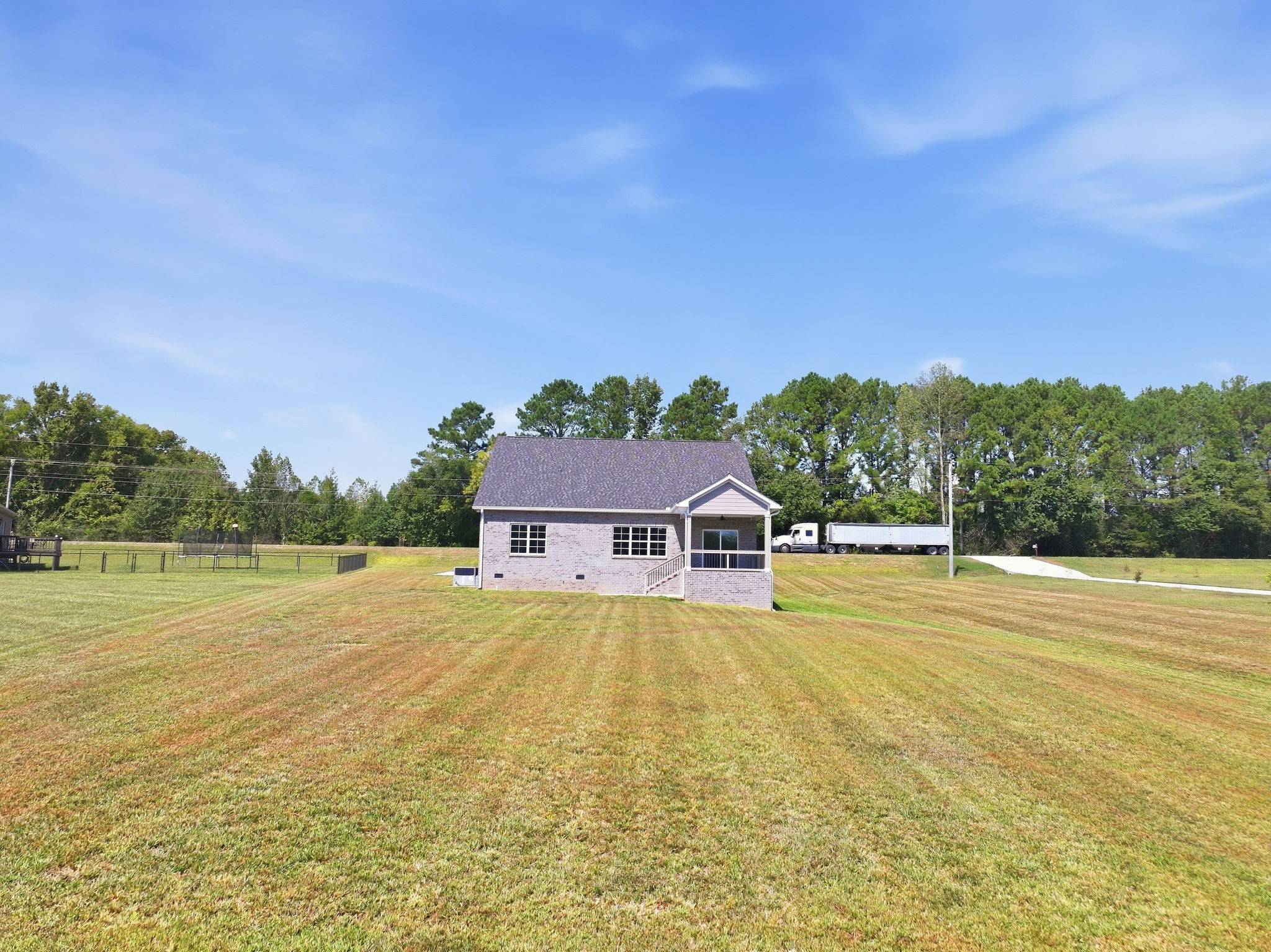 8184 Aedc Rd, Estill Springs, TN 37330