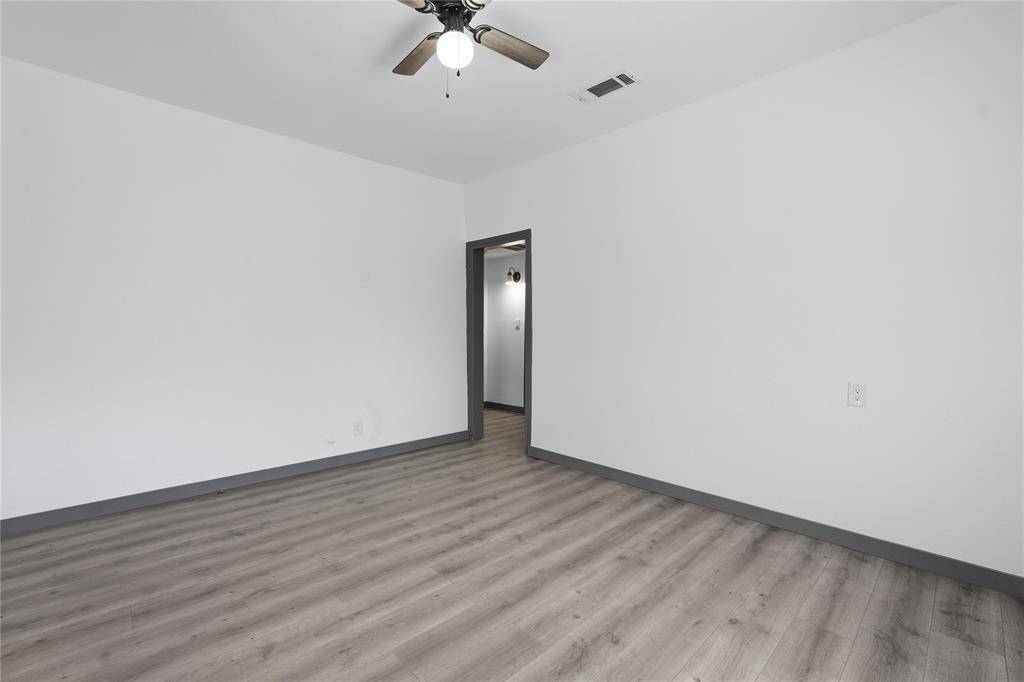1118 Oxford Street, River Oaks, TX 76114