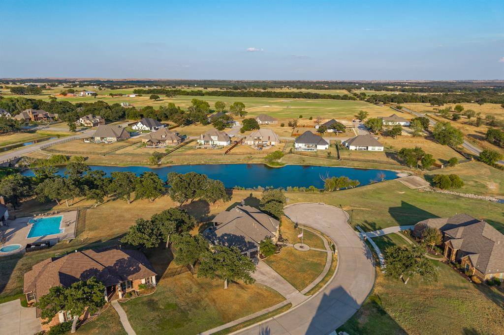 111 Highland Court, Boyd, TX 76023