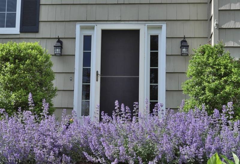 13 Raritan Dr, Califon Boro, NJ 07830
