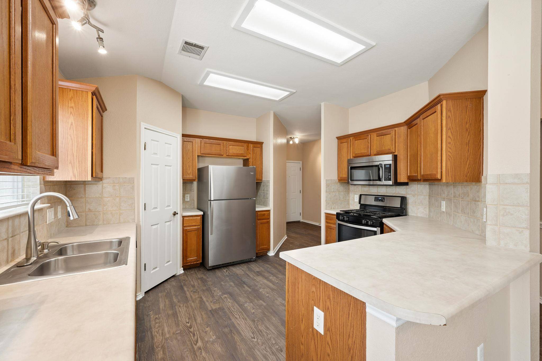 3353 Rod Carew DR, Round Rock, TX 78665