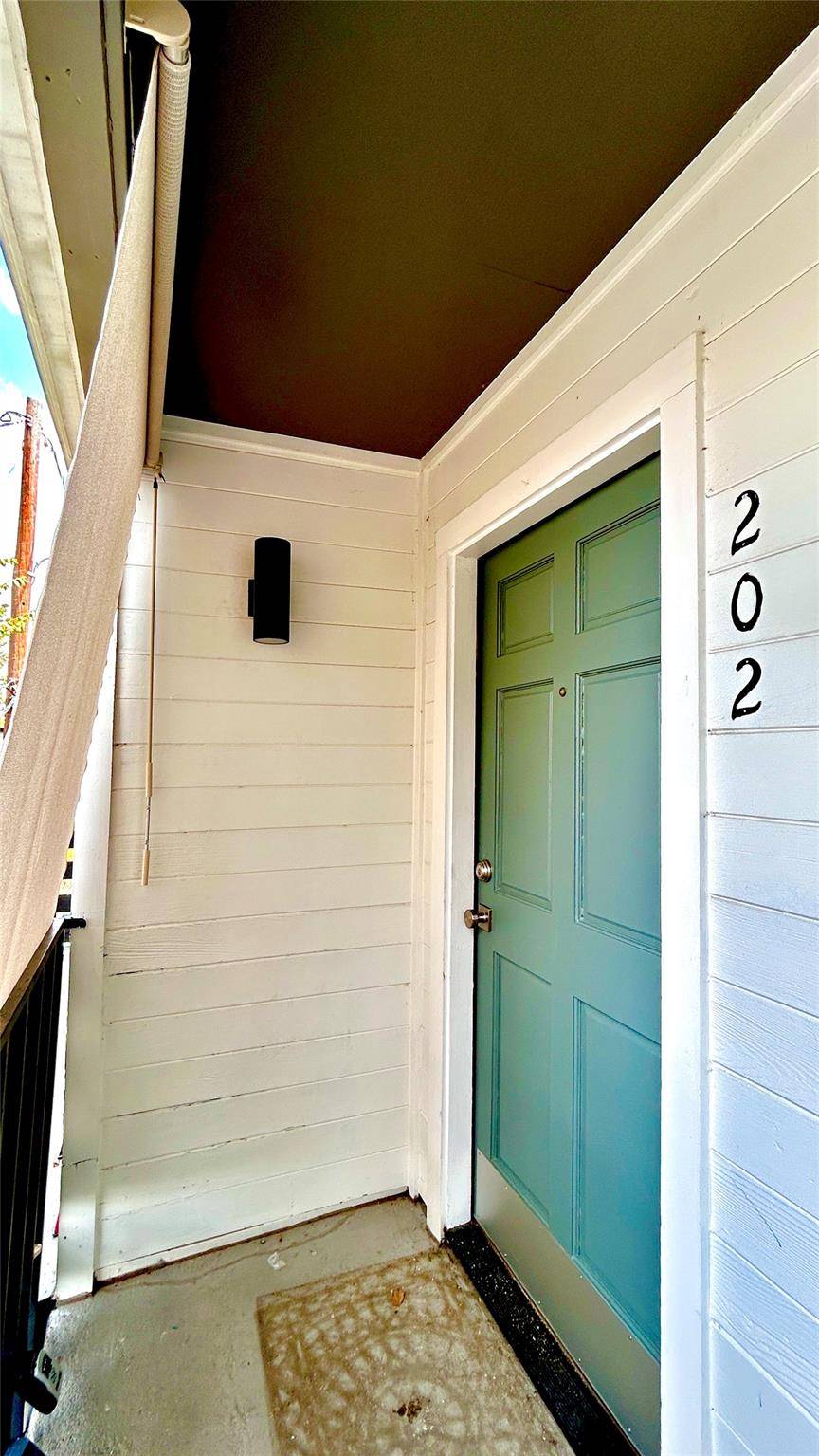 112 W 38TH ST #202, Austin, TX 78705
