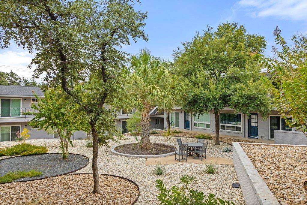 1210 Windsor RD #209, Austin, TX 78703