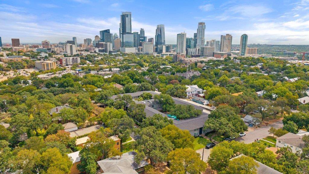 1210 Windsor RD #209, Austin, TX 78703