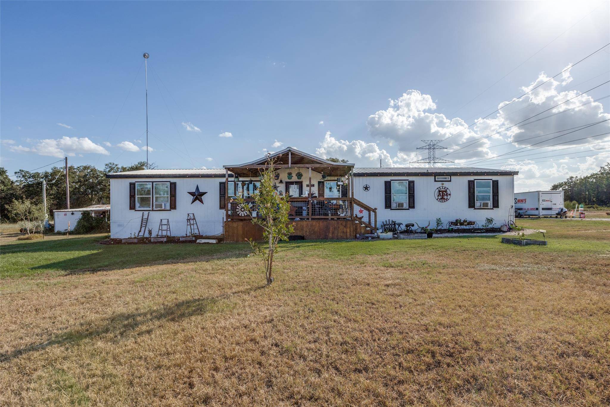 2281 County Road 458, Thorndale, TX 76577