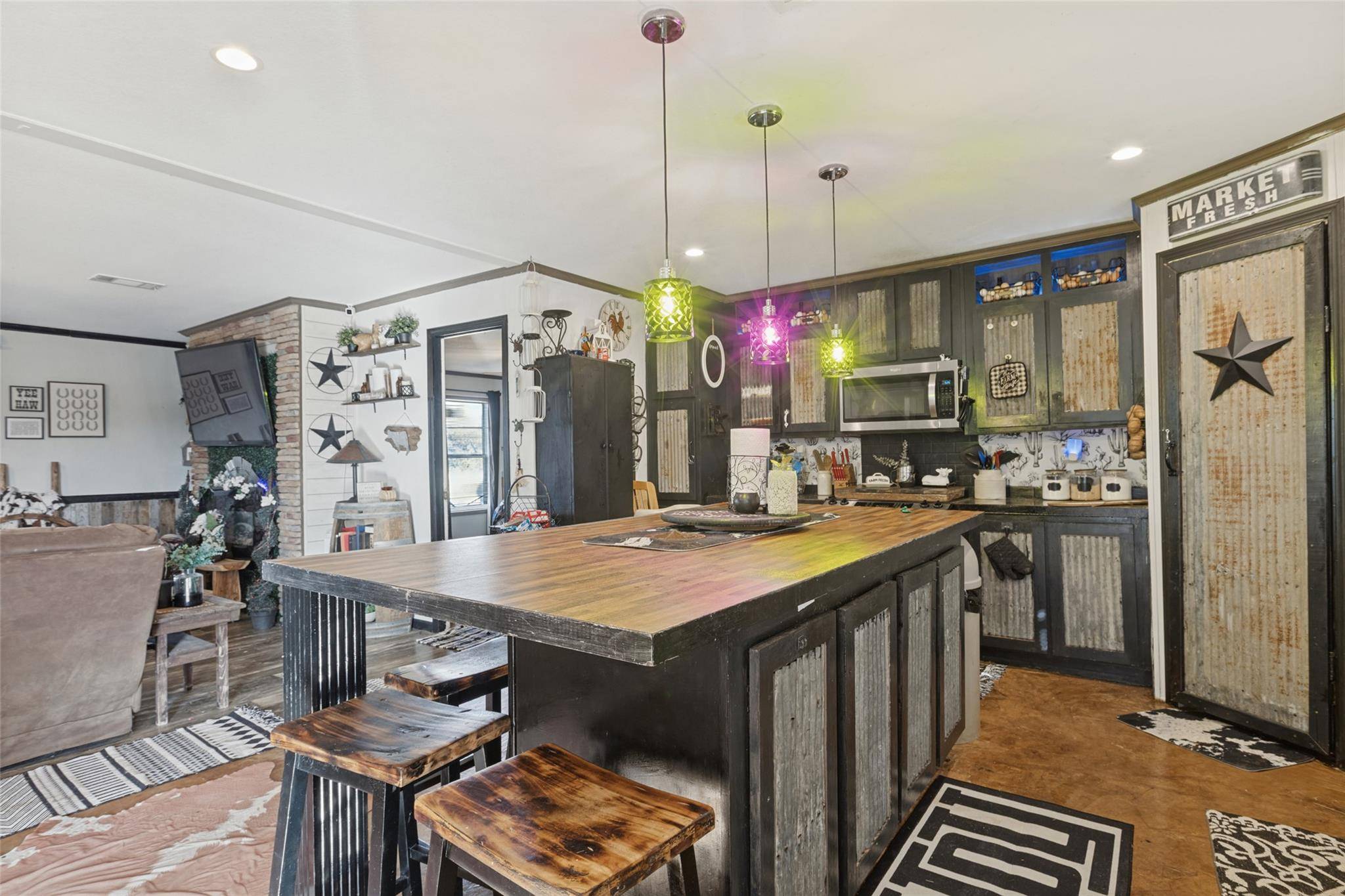 2281 County Road 458, Thorndale, TX 76577