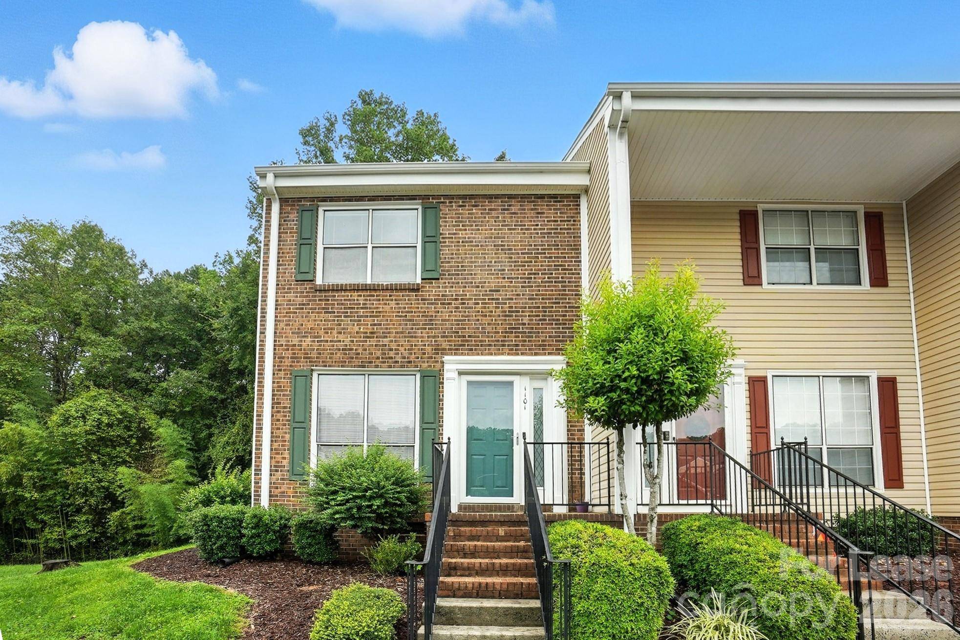 1101 Surry LN, Gastonia, NC 28054